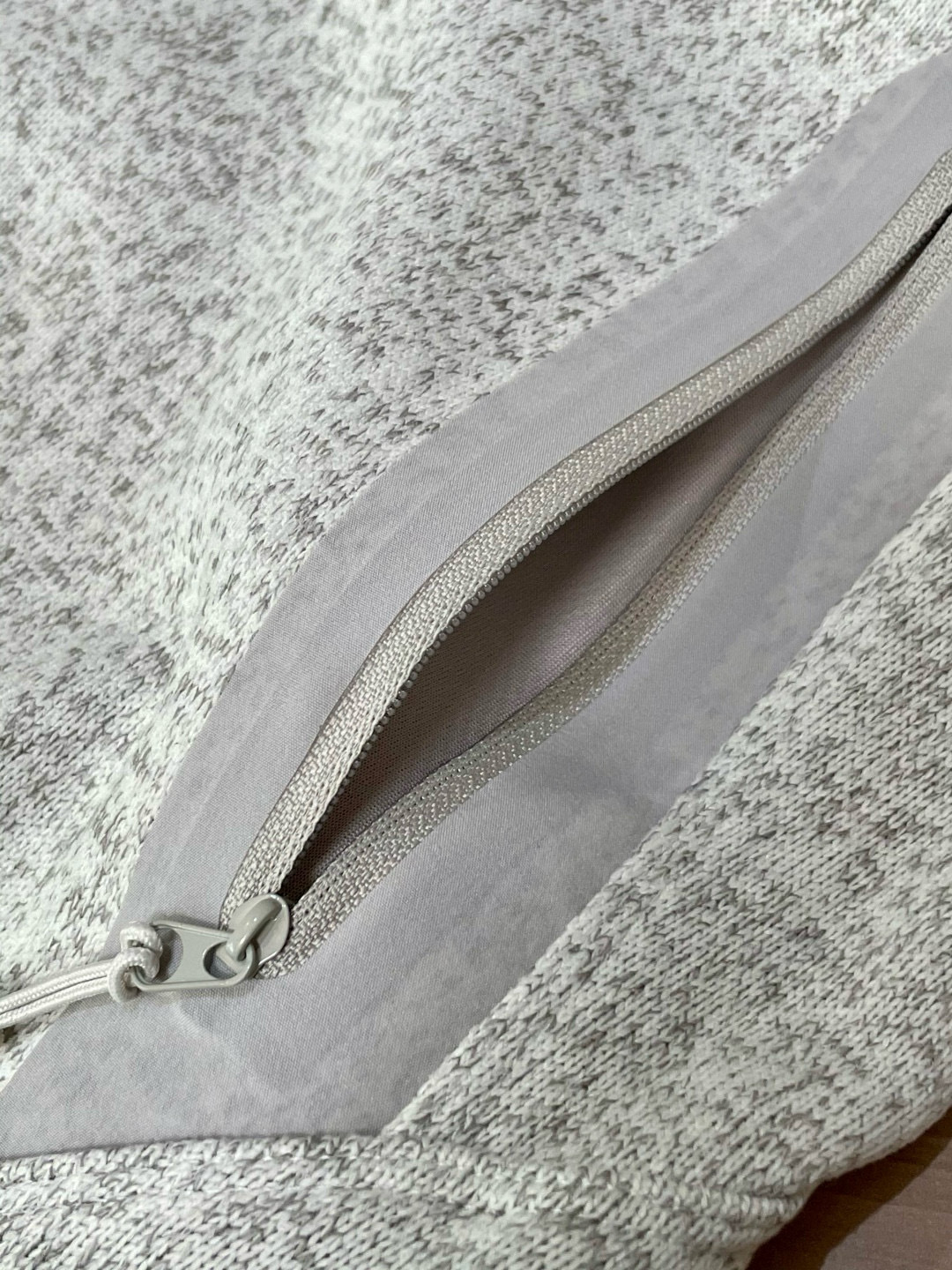 Descente 迪桑特 春季户外运动休闲抓绒夹克外套，新款春季夹克外套，做工精美，不管是材质还是细节还