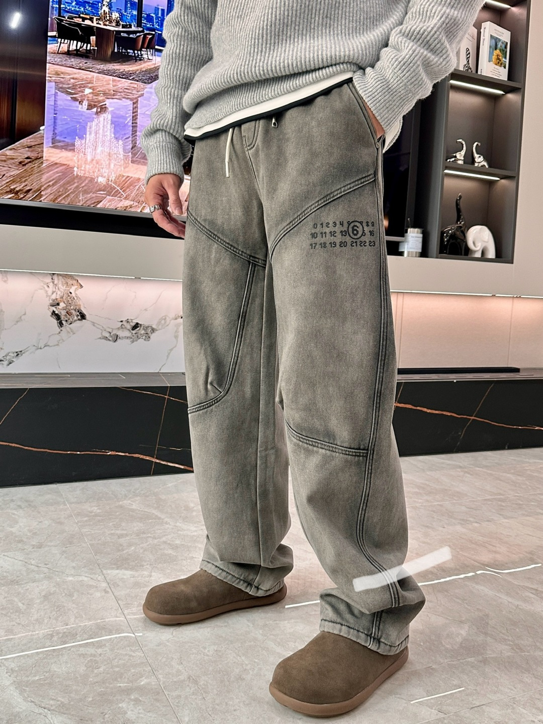 · 马吉拉 2025秋冬最新系列男士加厚休闲裤！内里加绒，非常保暖，北方的宝子们赶紧备上！采用客供弹力柔