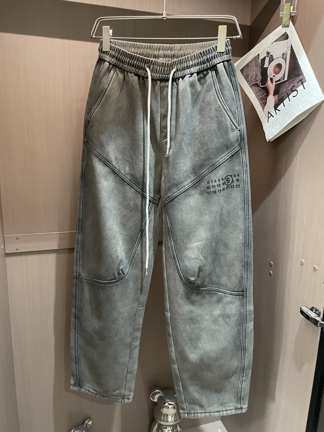 · 马吉拉 2025秋冬最新系列男士加厚休闲裤！内里加绒，非常保暖，北方的宝子们赶紧备上！采用客供弹力柔