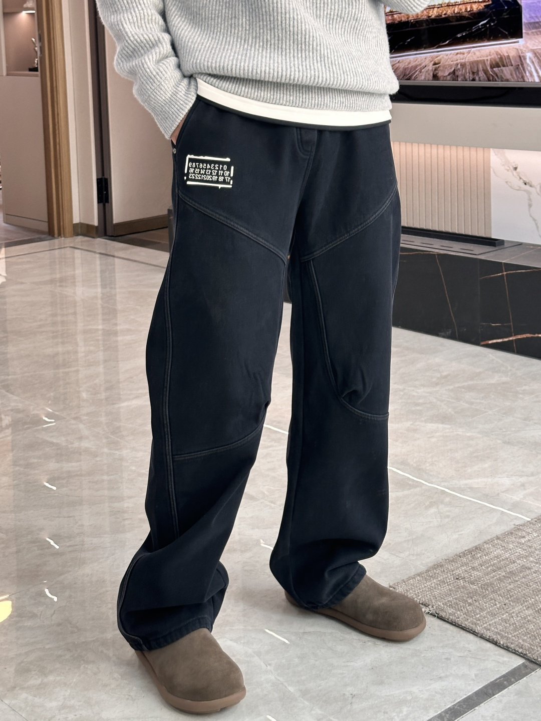 · 马吉拉 2025秋冬最新系列男士加厚休闲裤！内里加绒，非常保暖，北方的宝子们赶紧备上！采用客供弹力柔