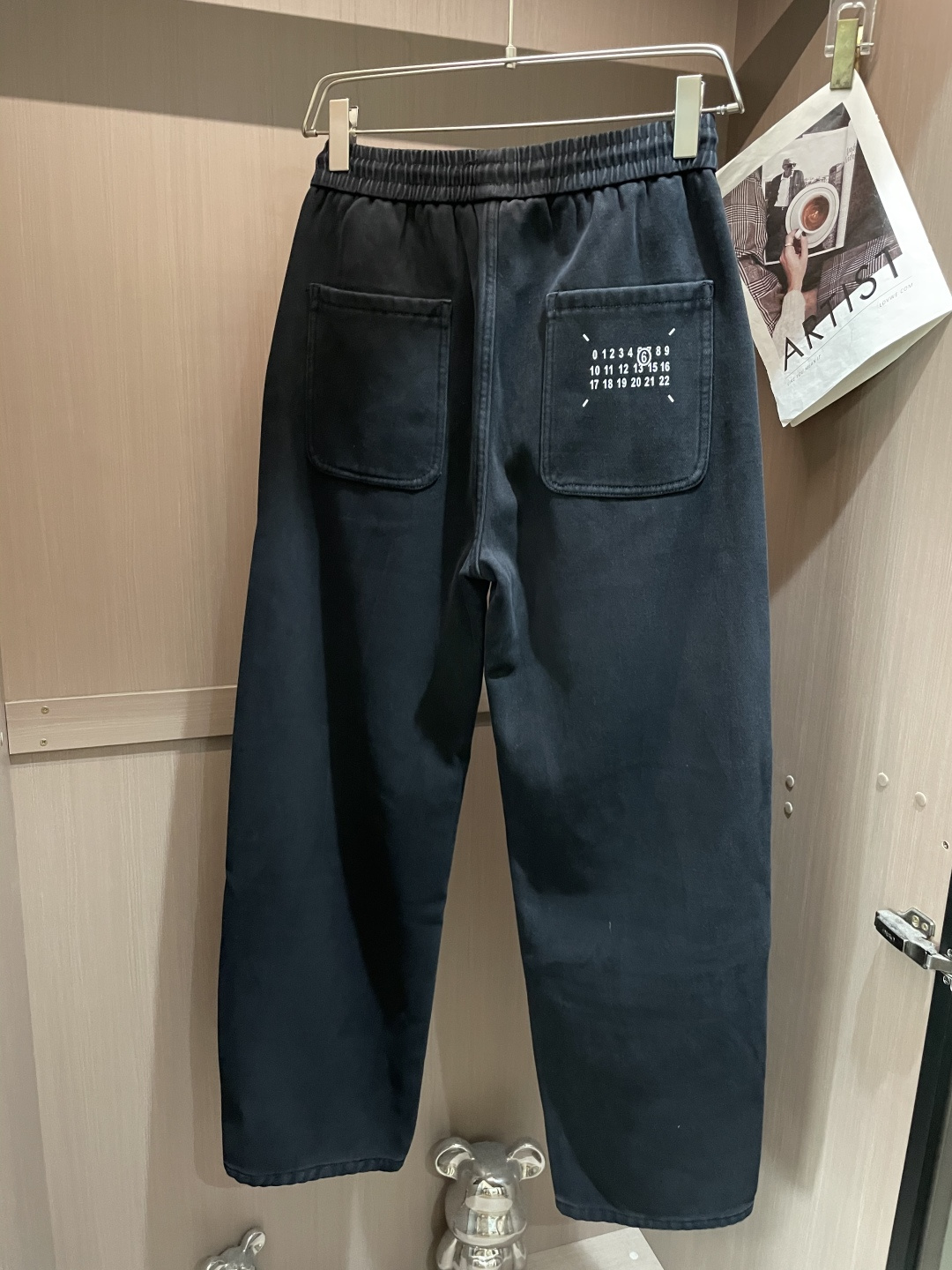 · 马吉拉 2025秋冬最新系列男士加厚休闲裤！内里加绒，非常保暖，北方的宝子们赶紧备上！采用客供弹力柔