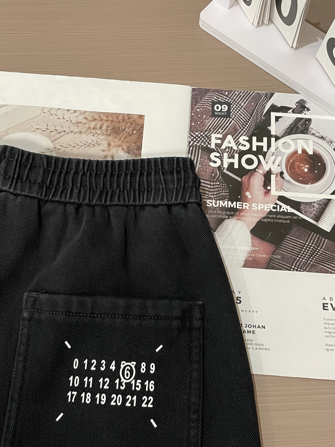 · 马吉拉 2025秋冬最新系列男士加厚休闲裤！内里加绒，非常保暖，北方的宝子们赶紧备上！采用客供弹力柔