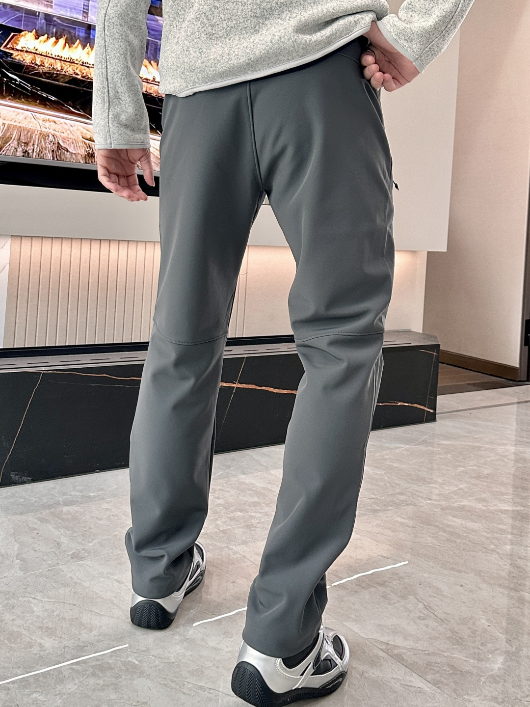 迪桑特 男士休闲裤👍速干面料休闲裤，最新款上身版型无敌正！绝对可以闭眼收的一款此款裤子非常百搭，弹力腰围