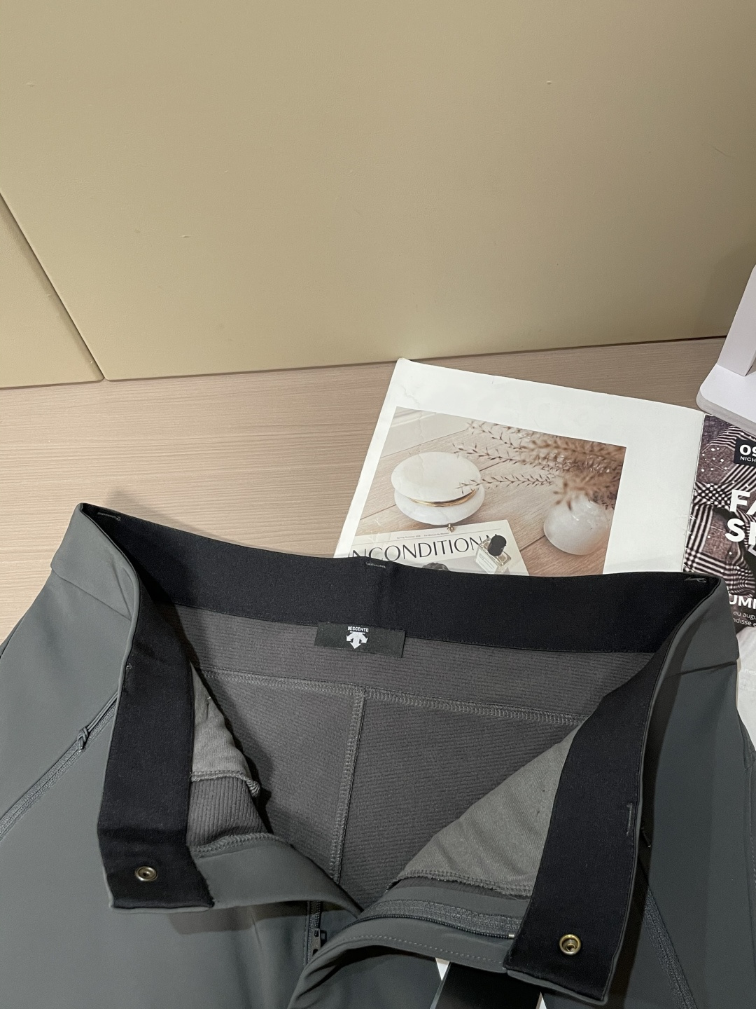 迪桑特 男士休闲裤👍速干面料休闲裤，最新款上身版型无敌正！绝对可以闭眼收的一款此款裤子非常百搭，弹力腰围