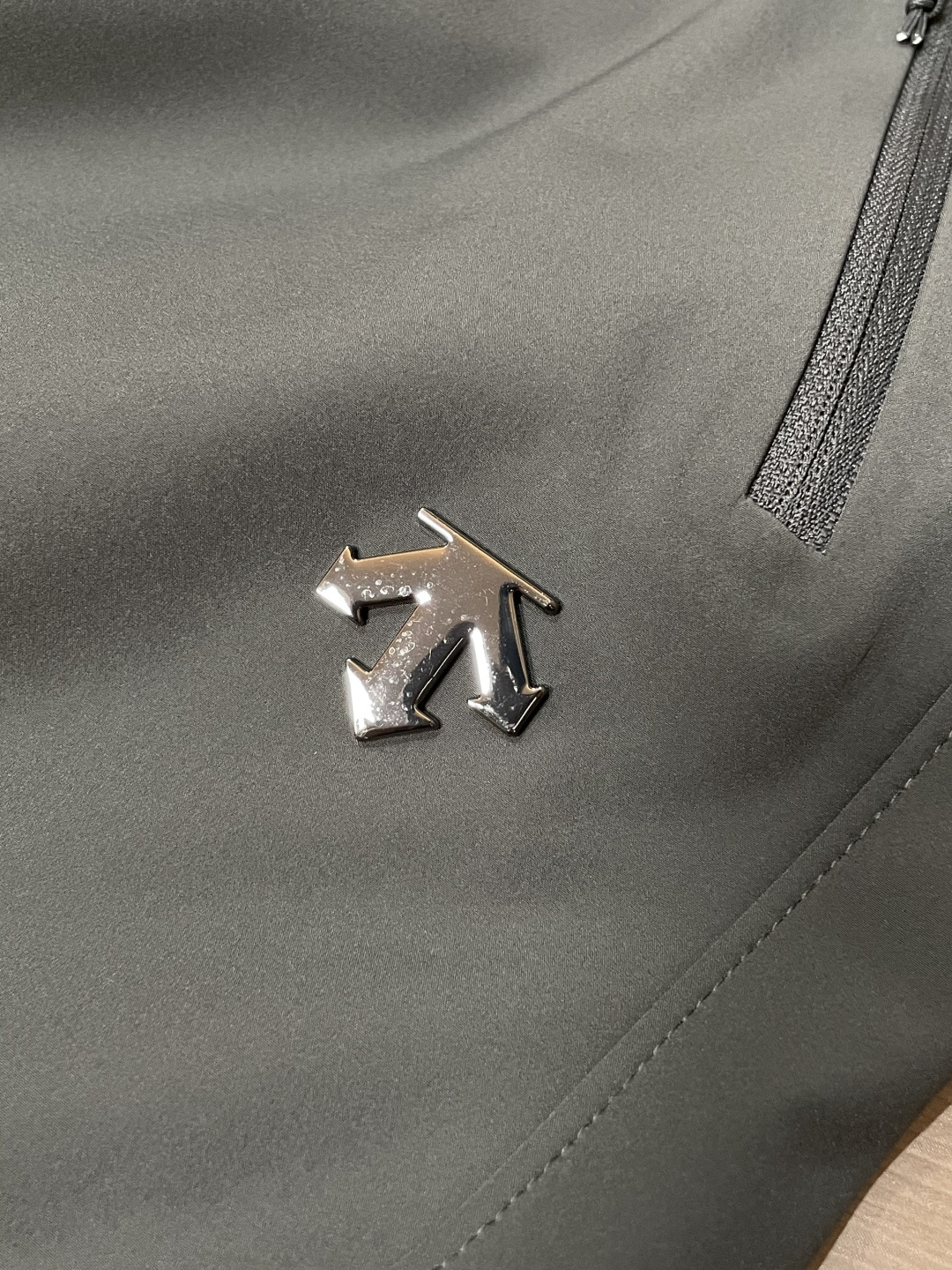 迪桑特 男士休闲裤👍速干面料休闲裤，最新款上身版型无敌正！绝对可以闭眼收的一款此款裤子非常百搭，弹力腰围