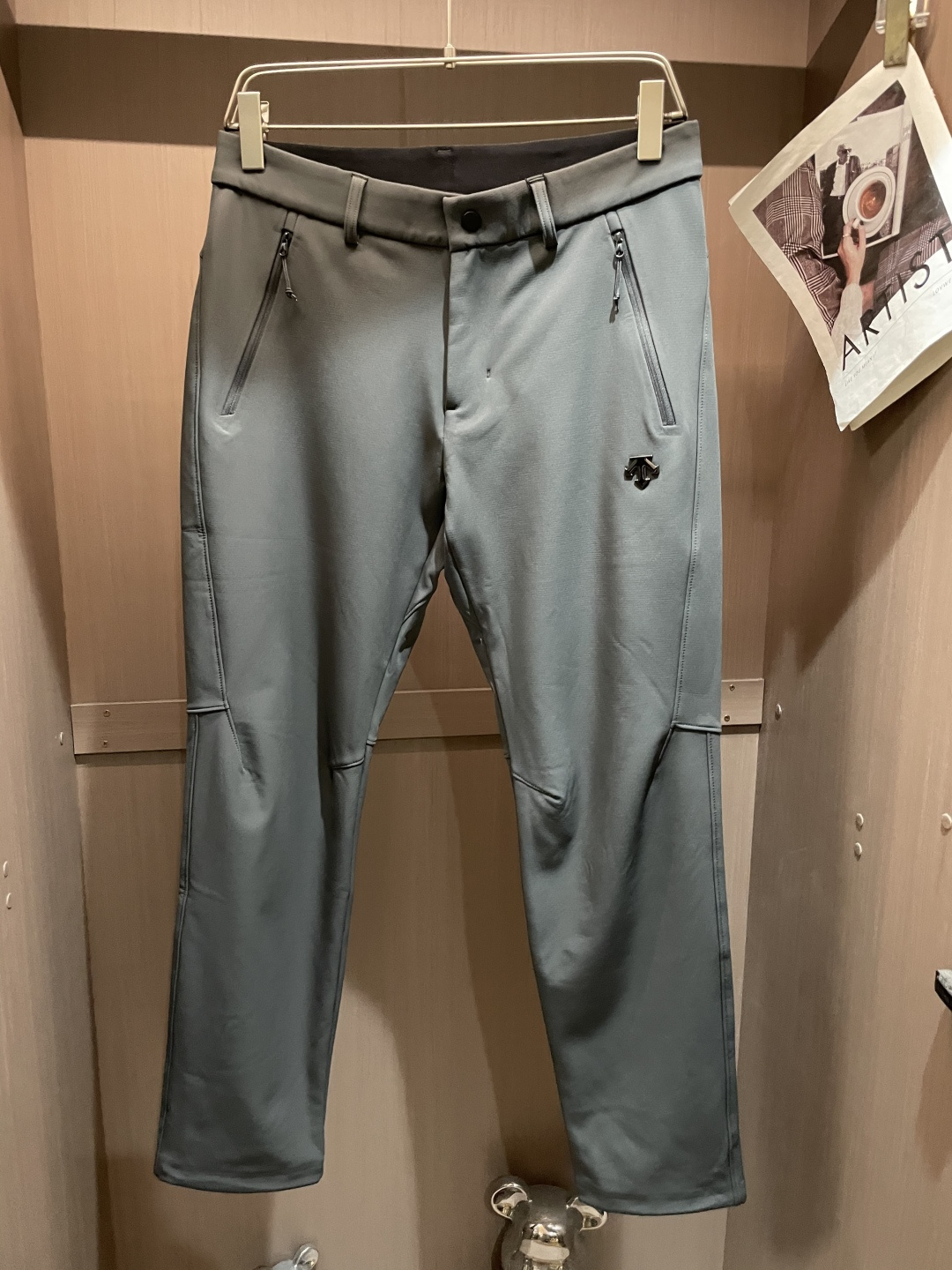 迪桑特 男士休闲裤👍速干面料休闲裤，最新款上身版型无敌正！绝对可以闭眼收的一款此款裤子非常百搭，弹力腰围