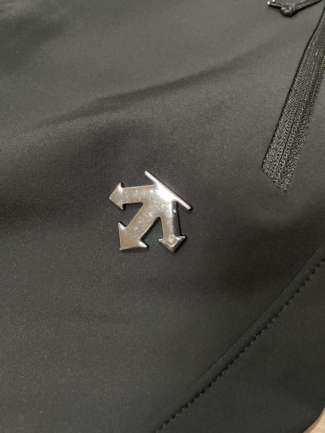 迪桑特 男士休闲裤👍速干面料休闲裤，最新款上身版型无敌正！绝对可以闭眼收的一款此款裤子非常百搭，弹力腰围