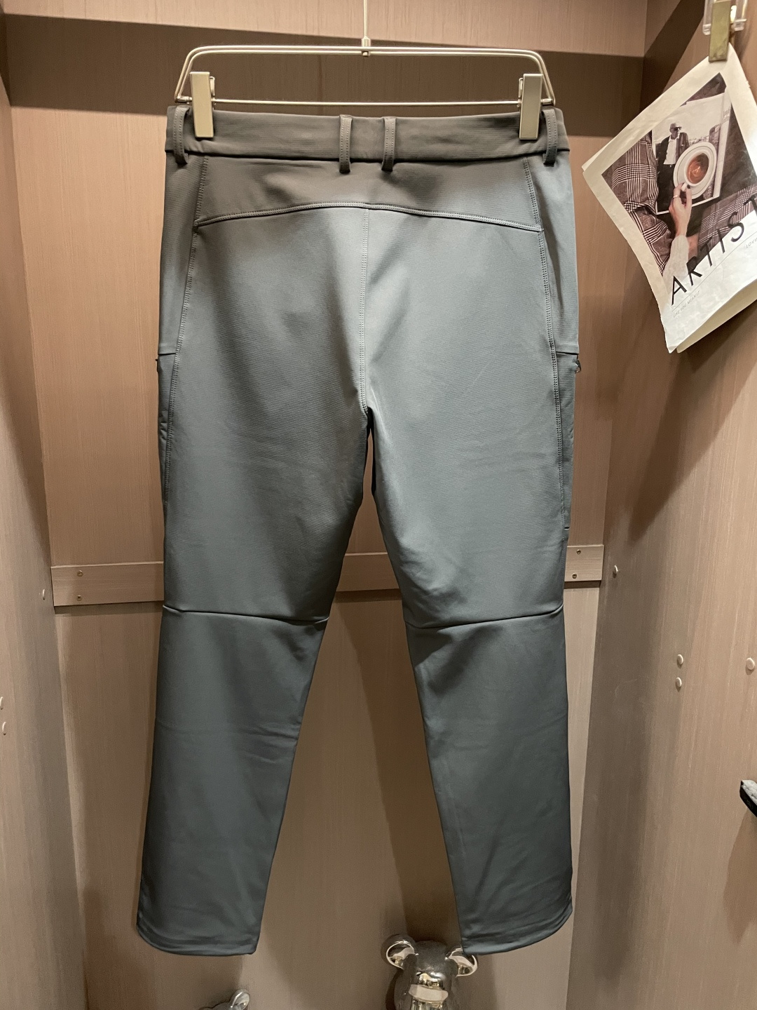 可隆 男士休闲裤👍速干面料休闲裤，最新款上身版型无敌正！绝对可以闭眼收的一款此款裤子非常百搭，弹力腰围,