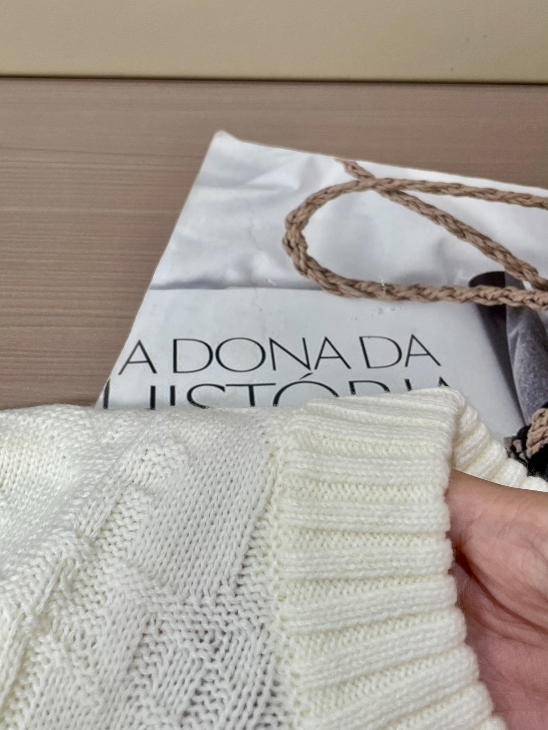 Dior 毛衣 2025秋冬最新系列，专柜1:1顶级复刻，全品相！加厚款，潮人必备单品！懂货的老铁赶紧下