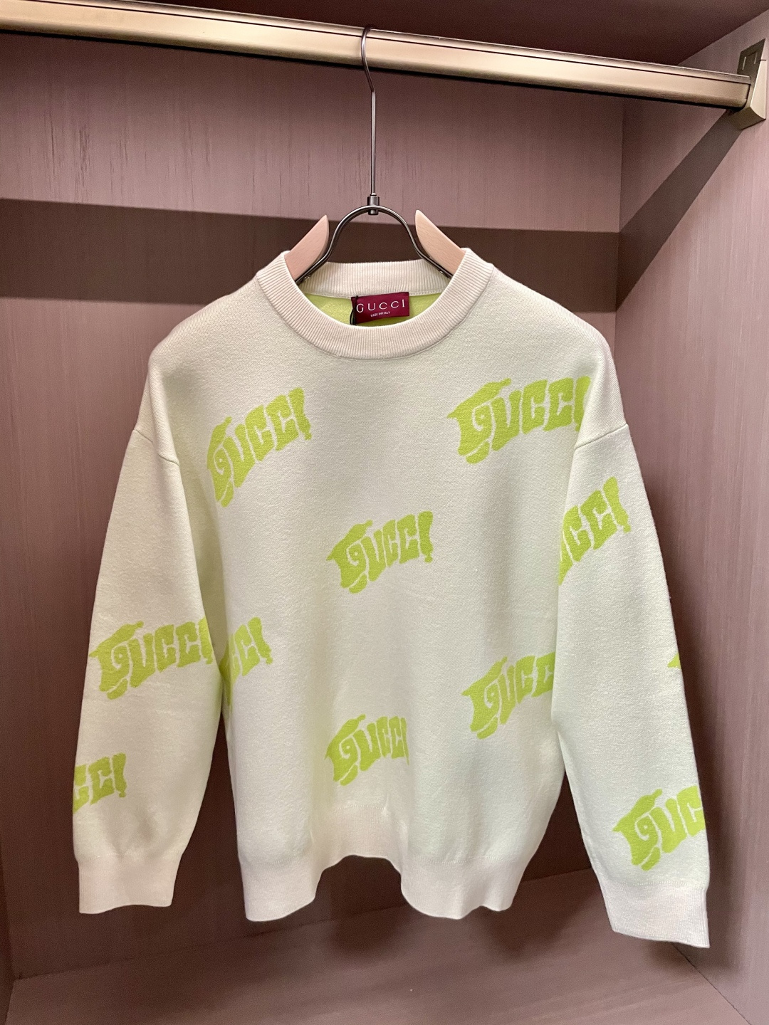 Gucc 毛衣 2025秋冬最新系列，专柜1:1顶级复刻，全品相！加厚款，潮人必备单品！懂货的老铁赶紧下