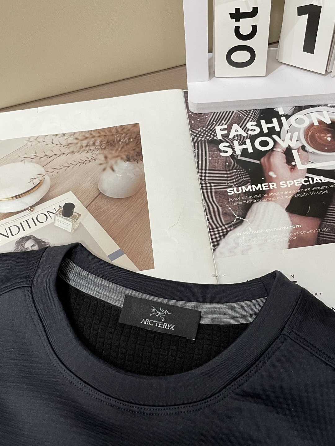 新款上新始祖鸟2025秋冬加厚长袖T恤 今年Kragg系列推出了好多新款T恤，简约大气，经典时髦的风格 