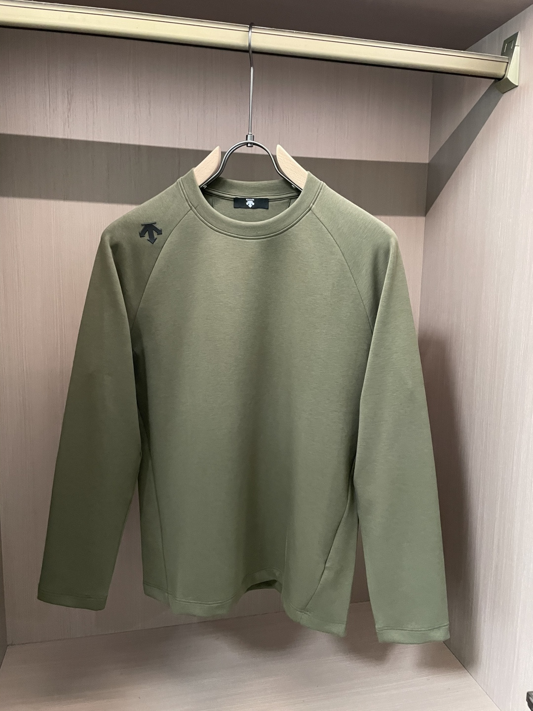 迪桑特 2025ss新品时尚休闲单穿商务高档材质长袖舒适保暖！抗起球👍🏼不刺激皮肤，可贴身穿，奢华经典元