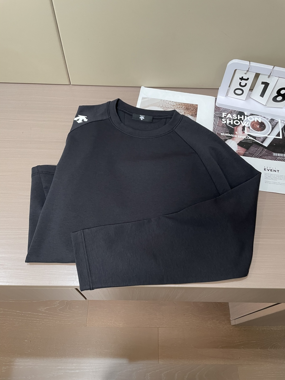 迪桑特 2025ss新品时尚休闲单穿商务高档材质长袖舒适保暖！抗起球👍🏼不刺激皮肤，可贴身穿，奢华经典元