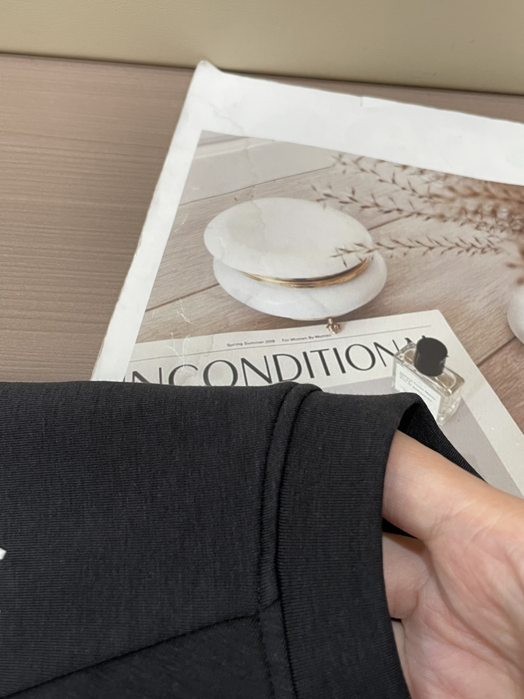 迪桑特 2025ss新品时尚休闲单穿商务高档材质长袖舒适保暖！抗起球👍🏼不刺激皮肤，可贴身穿，奢华经典元