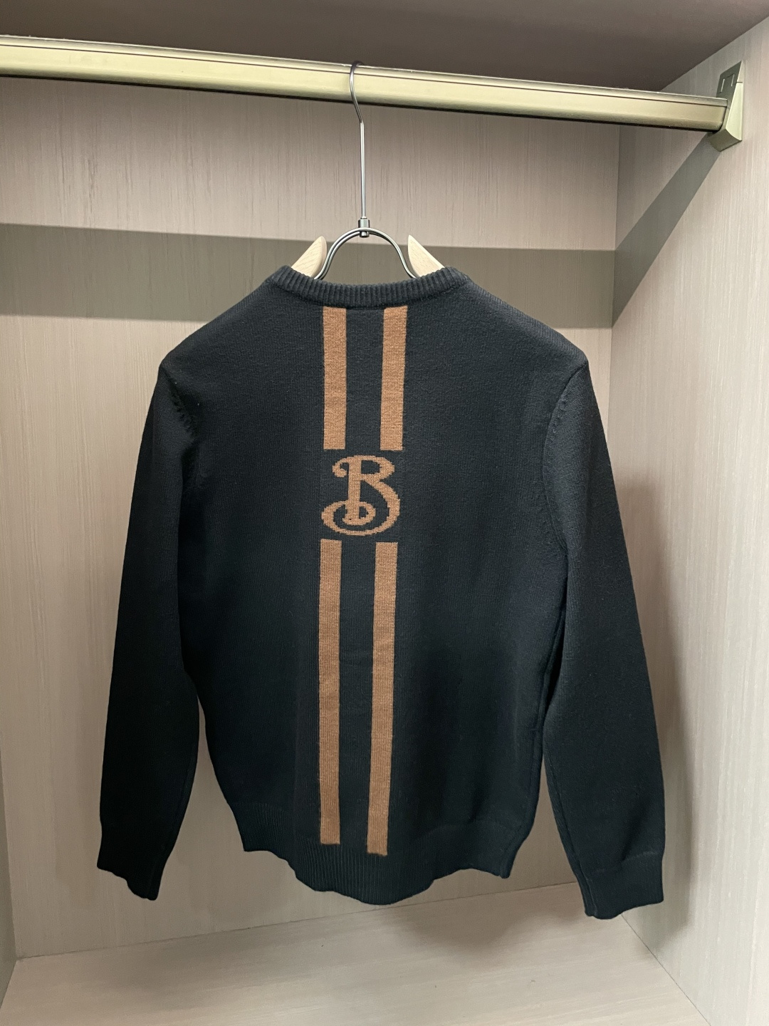 BUR 毛衣 秋冬最新系列，专柜1:1顶级复刻，全品相！加厚款，潮人必备单品！懂货的老铁赶紧下手，面料：100%羊毛 尺