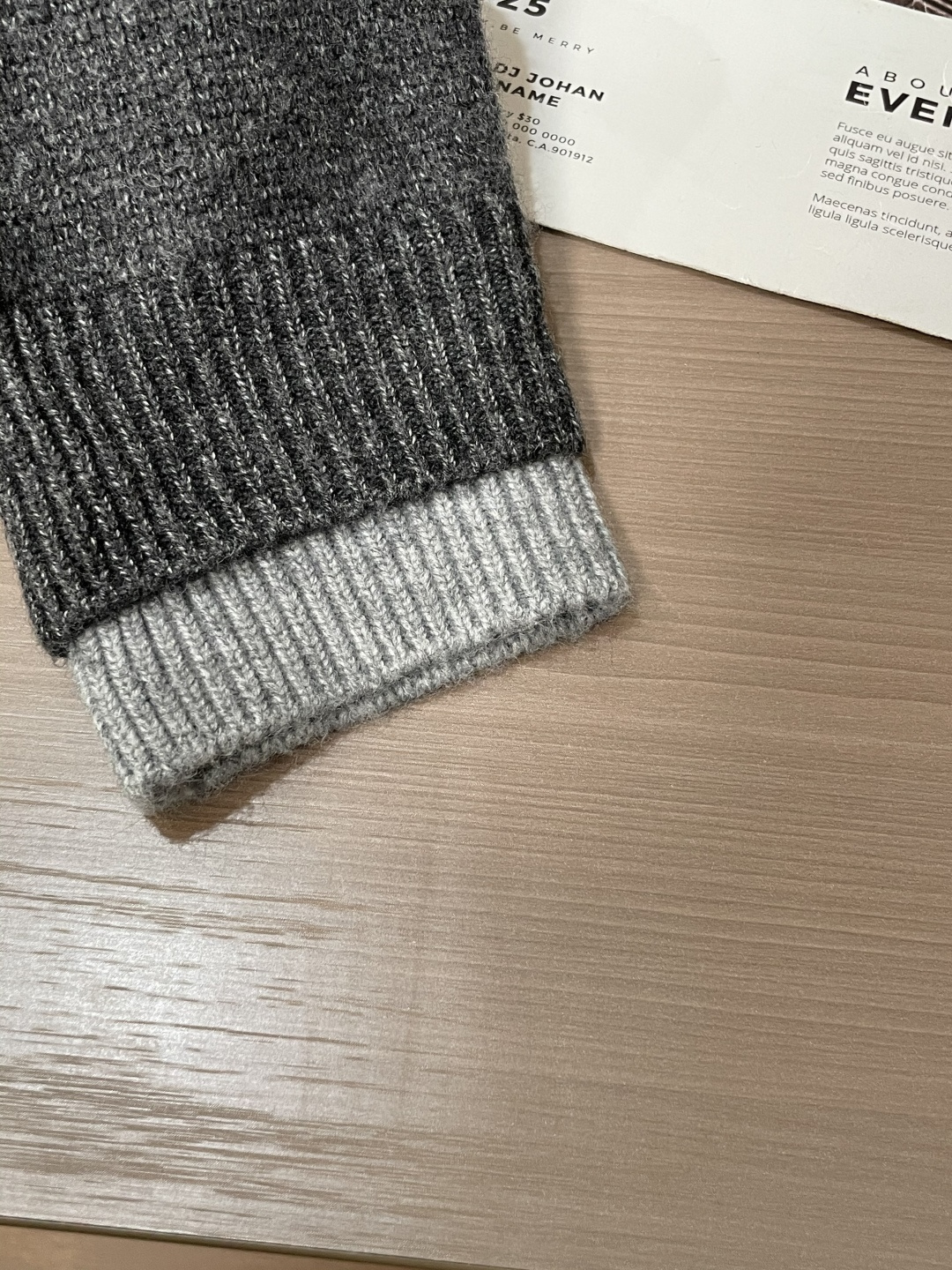 罗家新款毛衫毛衣，上身宽松纱线采用细针织法，上身舒适，不挑身材 男女同款，秋冬毛衣，是今年最好看的情侣装