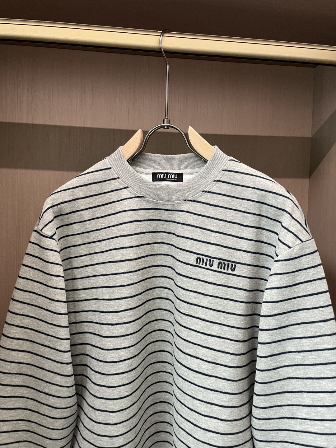 2025SS miumiu秋冬新款条纹长袖 爆款定制纯棉面料 重工洗水，面料舒适🈶️质感 码数：M-2X