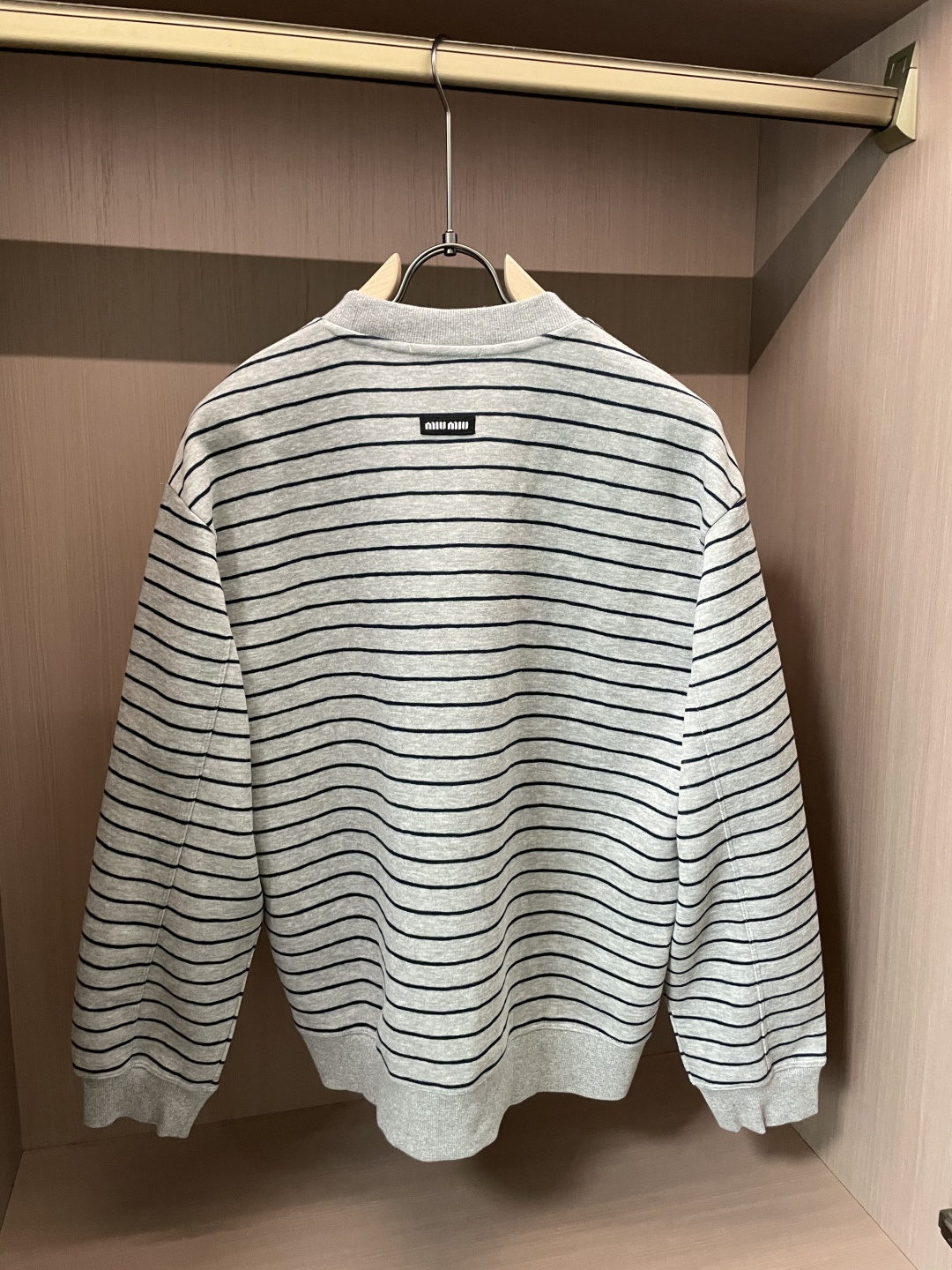 2025SS miumiu秋冬新款条纹长袖 爆款定制纯棉面料 重工洗水，面料舒适🈶️质感 码数：M-2X