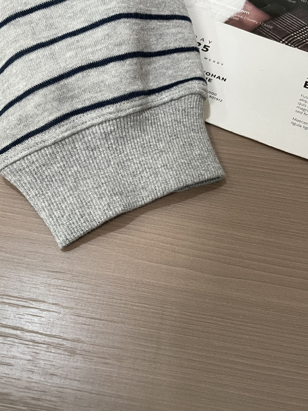 2025SS miumiu秋冬新款条纹长袖 爆款定制纯棉面料 重工洗水，面料舒适🈶️质感 码数：M-2X