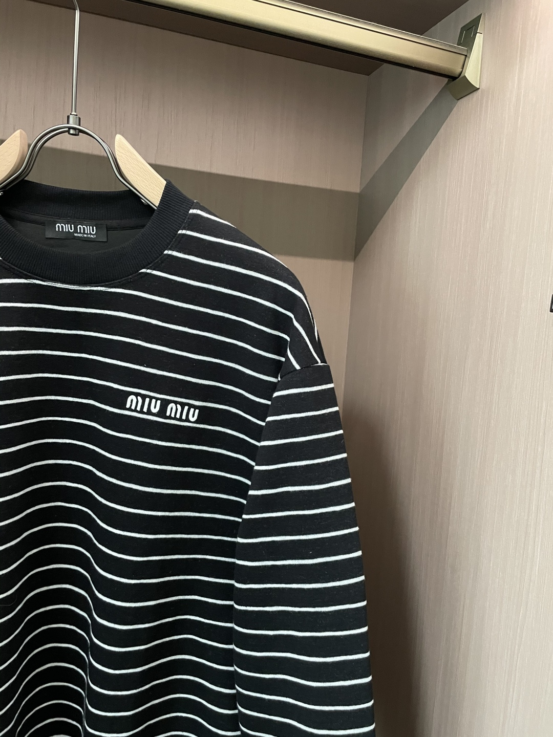 2025SS miumiu秋冬新款条纹长袖 爆款定制纯棉面料 重工洗水，面料舒适🈶️质感 码数：M-2X