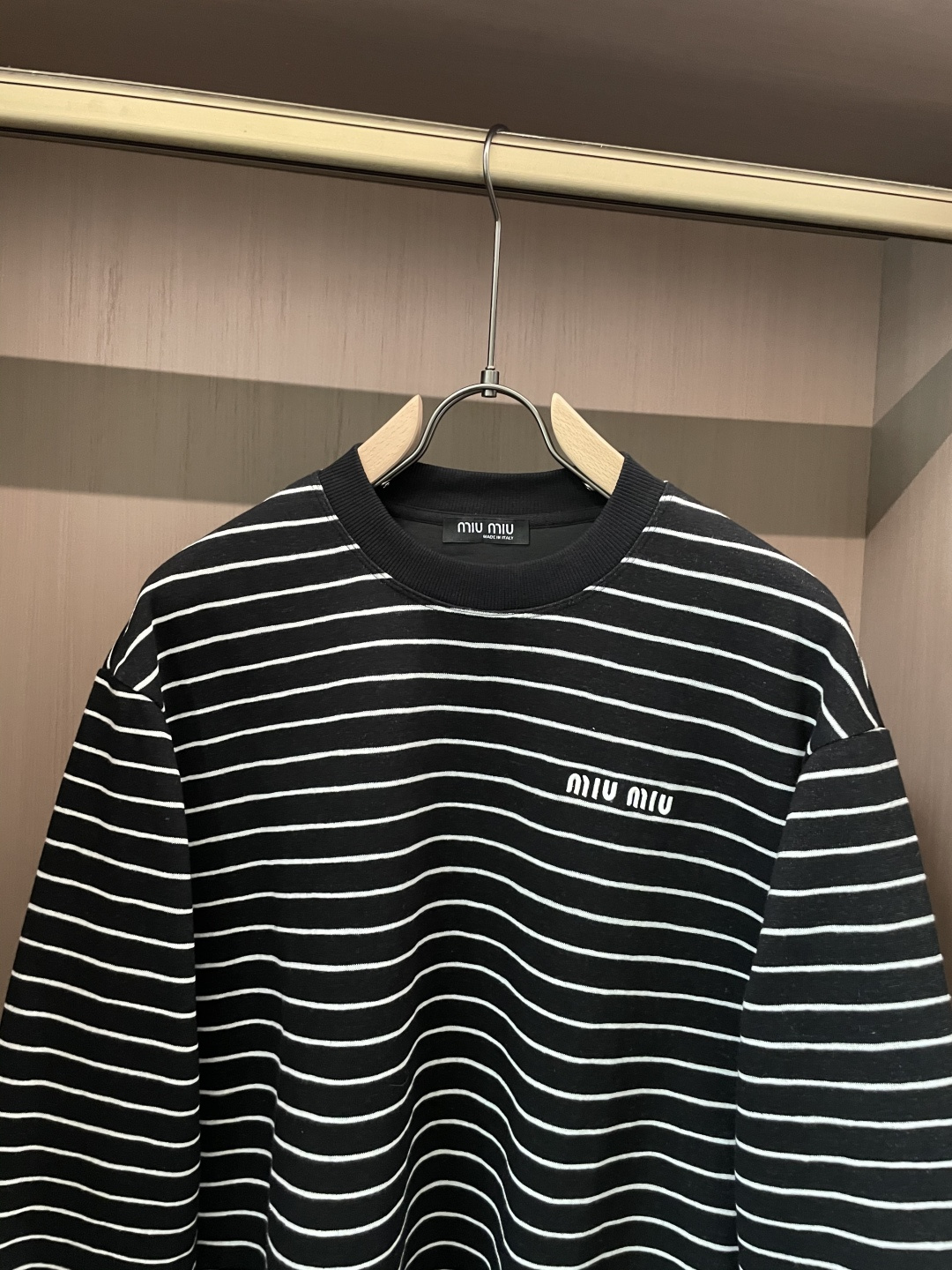2025SS miumiu秋冬新款条纹长袖 爆款定制纯棉面料 重工洗水，面料舒适🈶️质感 码数：M-2X