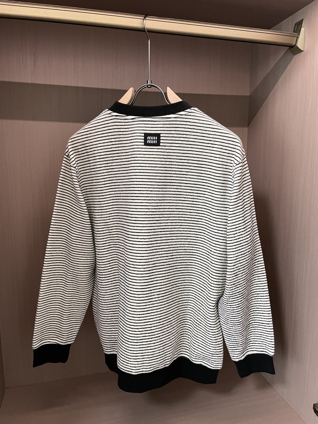 2025SS miumiu秋冬新款条纹长袖 爆款定制纯棉面料 重工洗水，面料舒适🈶️质感 码数：S-2X
