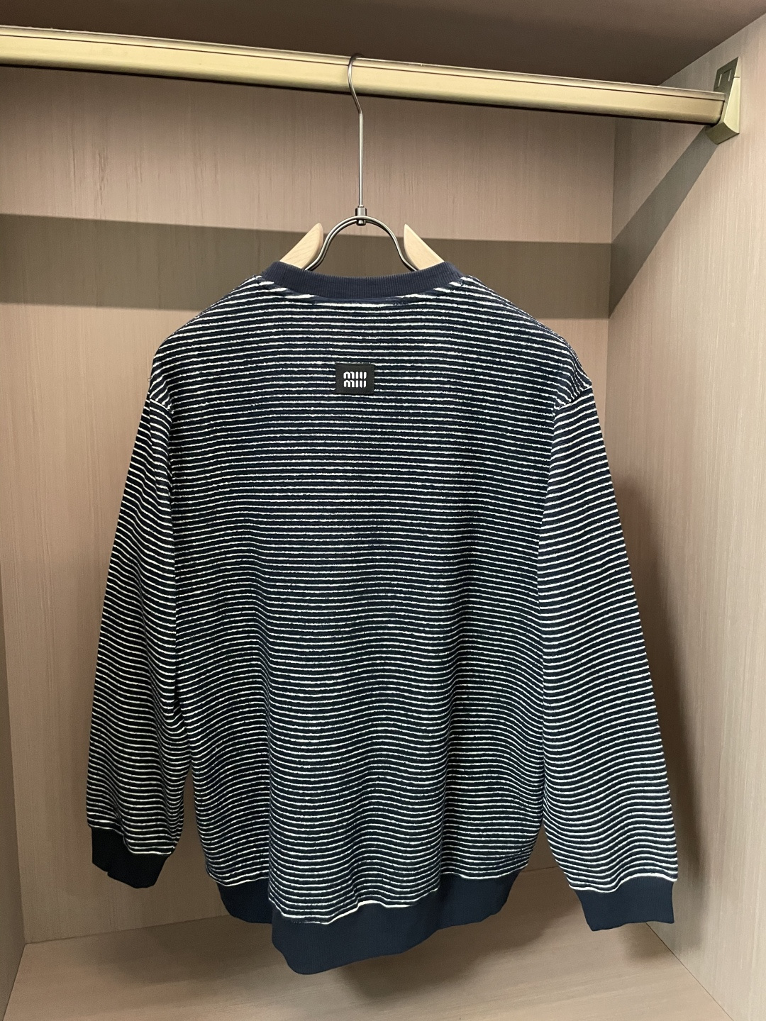 2025SS miumiu秋冬新款条纹长袖 爆款定制纯棉面料 重工洗水，面料舒适🈶️质感 码数：S-2X