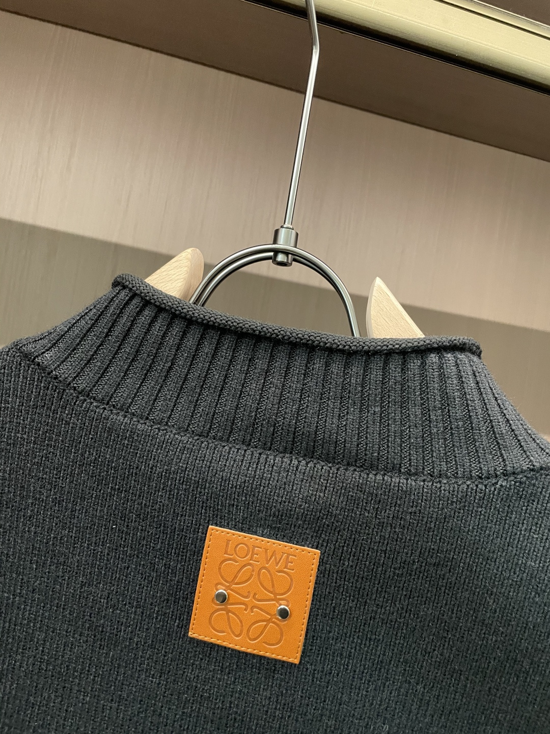 罗家新款拉链毛衣，上身宽松纱线采用细针织法，上身舒适，不挑身材 男女同款，秋冬毛衣，是今年最好看的情侣装