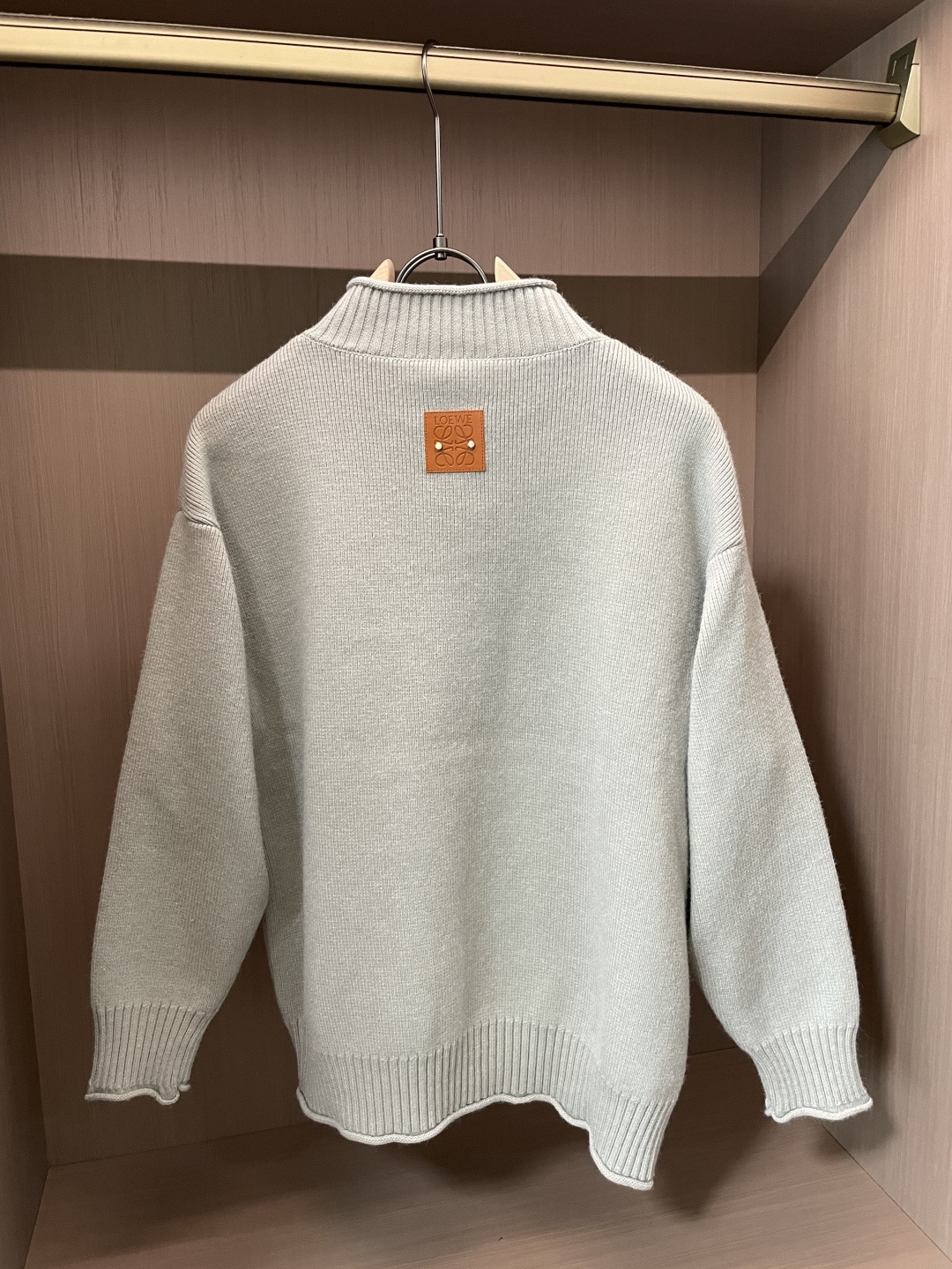 罗家新款拉链毛衣，上身宽松纱线采用细针织法，上身舒适，不挑身材 男女同款，秋冬毛衣，是今年最好看的情侣装