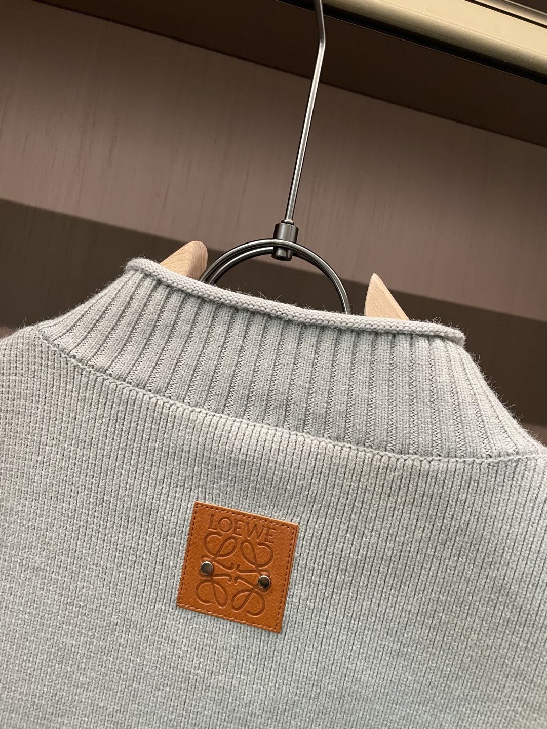 罗家新款拉链毛衣，上身宽松纱线采用细针织法，上身舒适，不挑身材 男女同款，秋冬毛衣，是今年最好看的情侣装