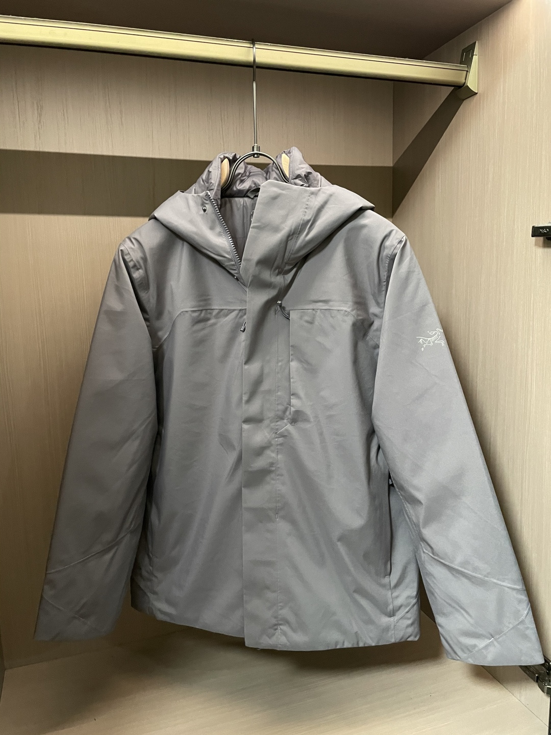 始祖鸟-官网同款，市场最高版本；软壳系列，2025秋冬新款棉衣外套，里面加厚加绒保暖性更强/面料选用爽滑