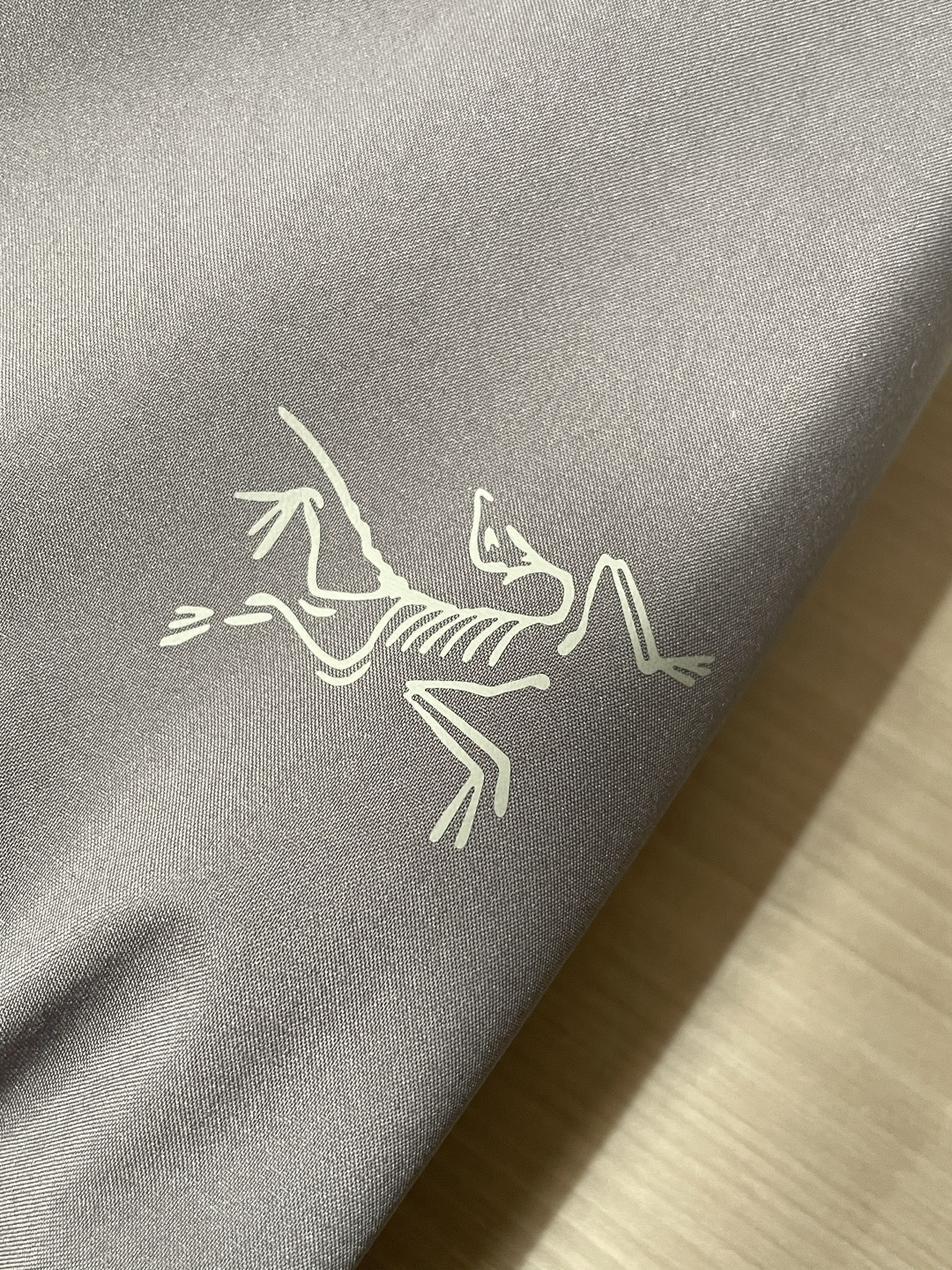 始祖鸟-官网同款，市场最高版本；软壳系列，2025秋冬新款棉衣外套，里面加厚加绒保暖性更强/面料选用爽滑