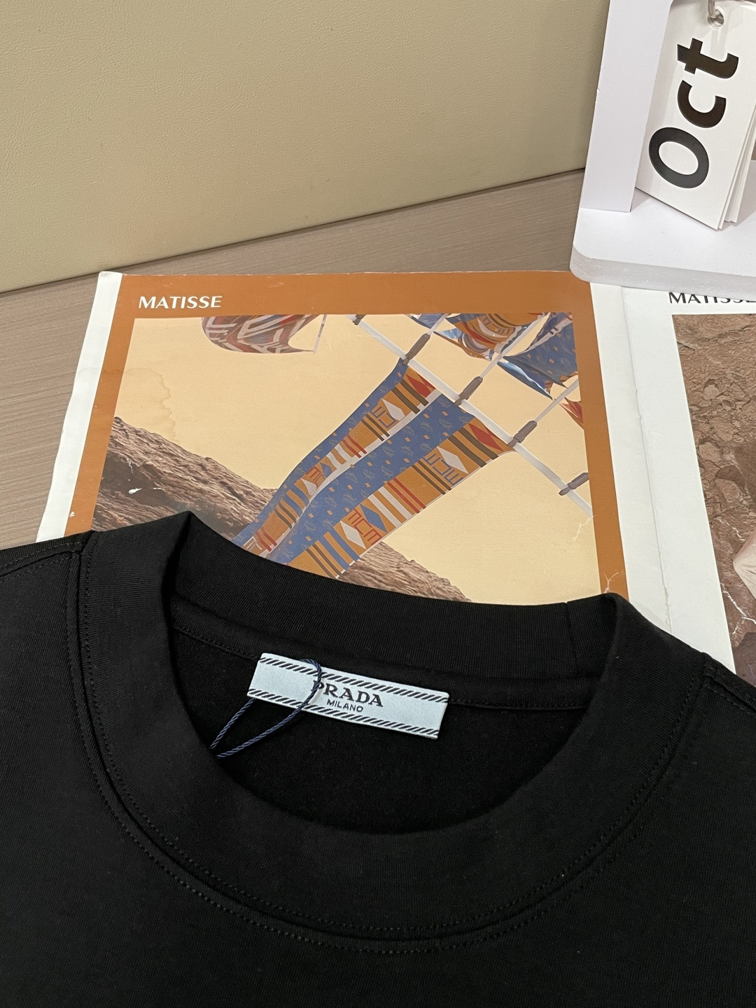 Prad 2025秋冬新款，定制面料，独特工艺logo，舒适性与透气性兼优，柔软抗皱弹性和垂性极佳，无论