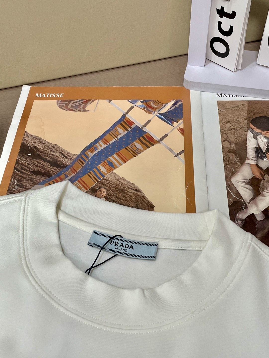 Prad 2025秋冬新款，定制面料，独特工艺logo，舒适性与透气性兼优，柔软抗皱弹性和垂性极佳，无论