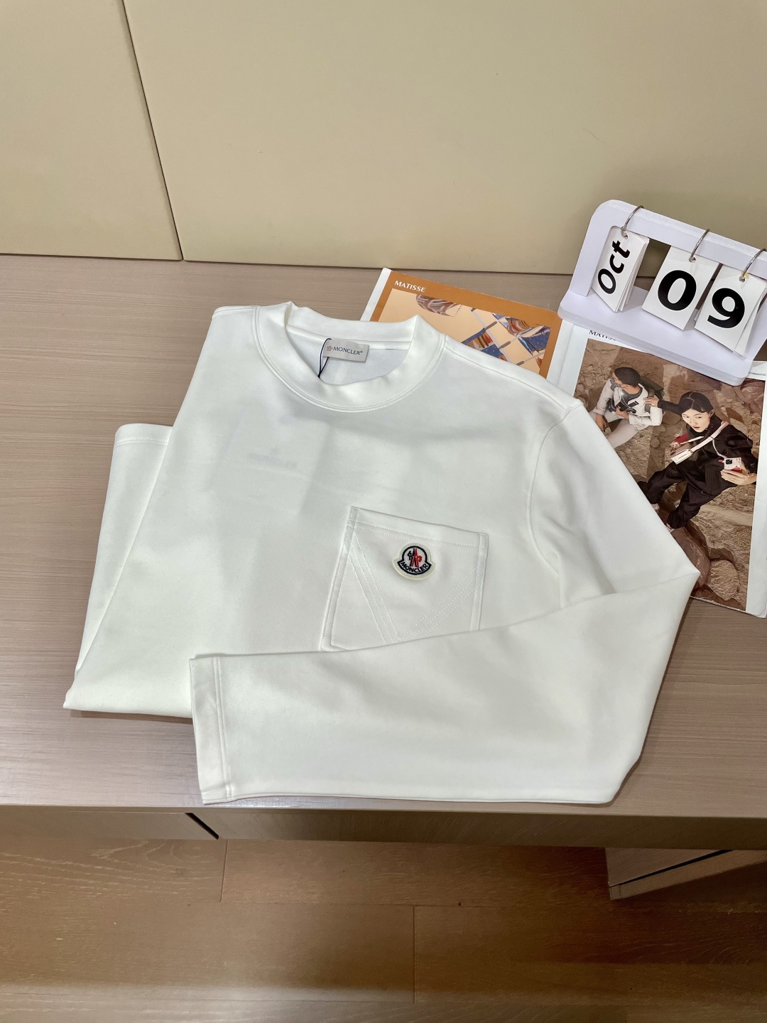 蒙口2025秋冬新款，定制面料，独特工艺logo，舒适性与透气性兼优，柔软抗皱弹性和垂性极佳，无论是单穿