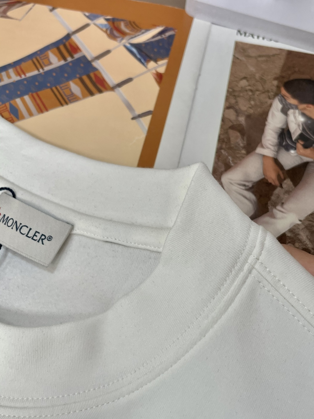 蒙口2025秋冬新款，定制面料，独特工艺logo，舒适性与透气性兼优，柔软抗皱弹性和垂性极佳，无论是单穿