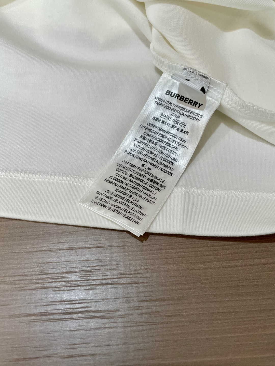 Bur 2025秋冬新款，定制面料，独特工艺logo，舒适性与透气性兼优，柔软抗皱弹性和垂性极佳，无论是