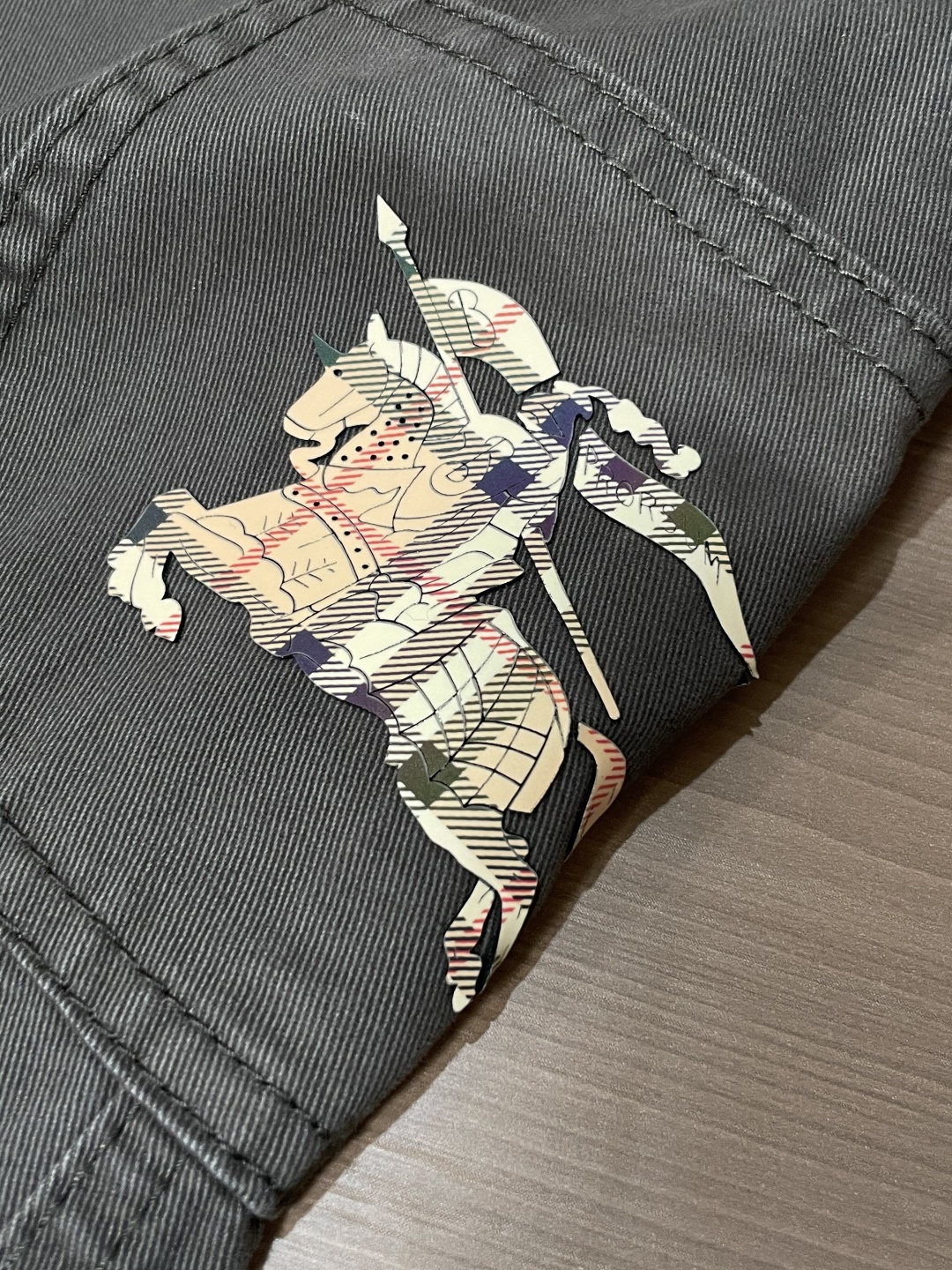 BUR 最新工装裤 潮人必备 订制面料 柔软排汗，舒适度极高。上身非常舒爽，原版辅料细节。上身运动休闲时