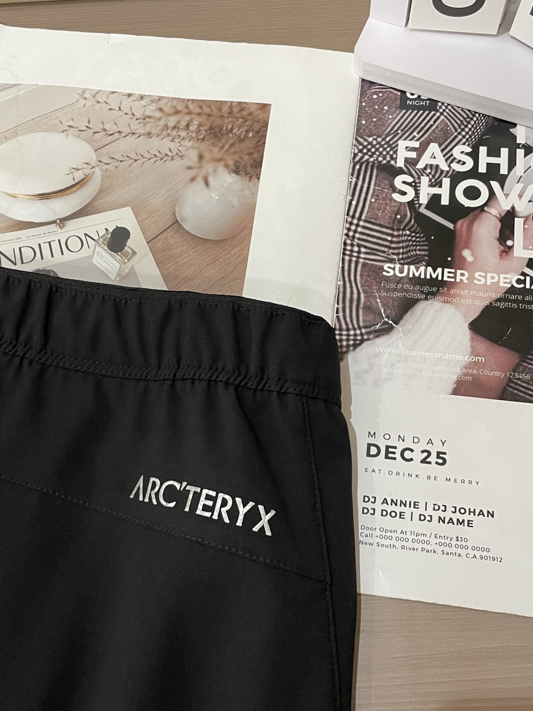 ARC‘TERYX —始祖鸟户外防风保暖透气冬季男士软壳加绒裤！无缝设计 高热度鸟家户外机能风3D立体修