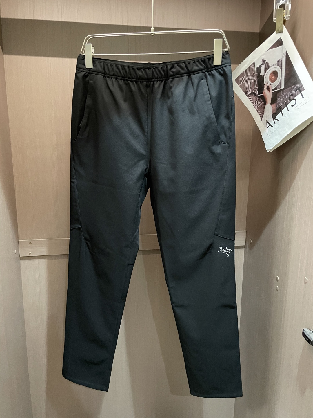 ARC‘TERYX —始祖鸟户外防风保暖透气冬季男士软壳加绒裤！无缝设计 高热度鸟家户外机能风3D立体修