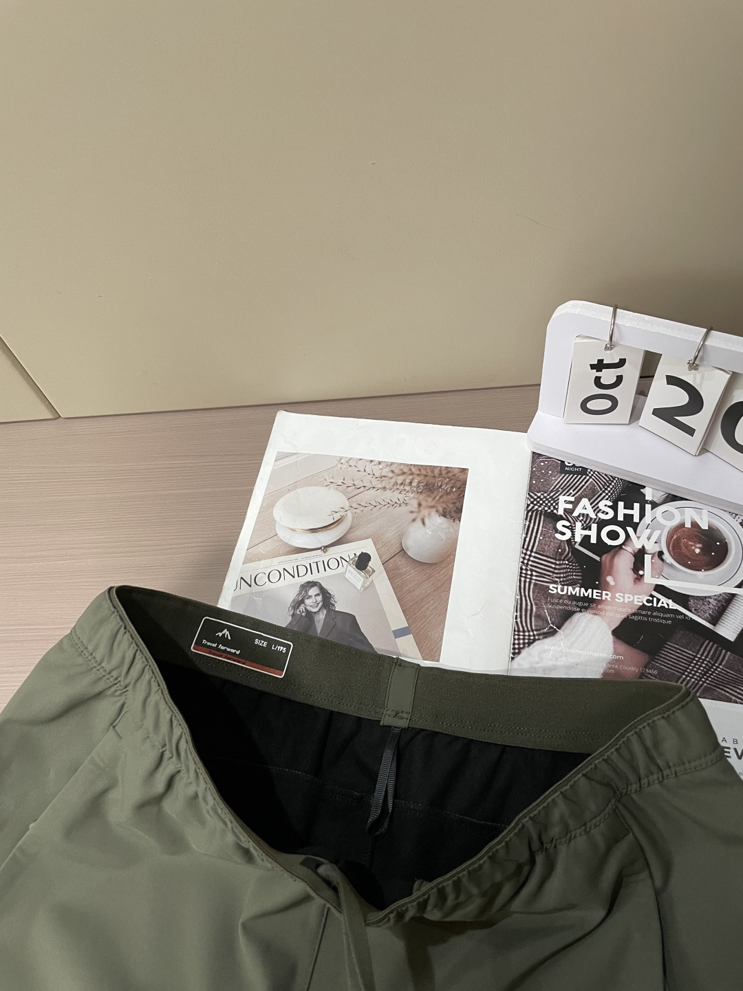 ARC‘TERYX —始祖鸟户外防风保暖透气冬季男士软壳加绒裤！无缝设计 高热度鸟家户外机能风3D立体修