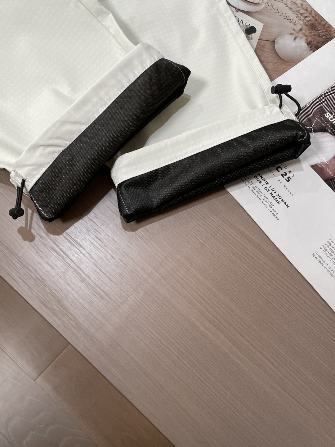 始祖鸟 最新工装裤 潮人必备 订制面料 柔软排汗，舒适度极高。上身非常舒爽，原版辅料细节。上身运动休闲时