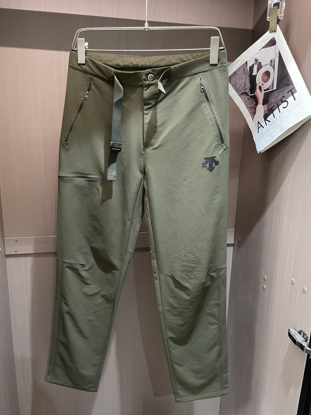 迪桑特 男士休闲裤👍速干面料休闲裤，最新款上身版型无敌正！绝对可以闭眼收的一款此款裤子非常百搭，弹力腰围