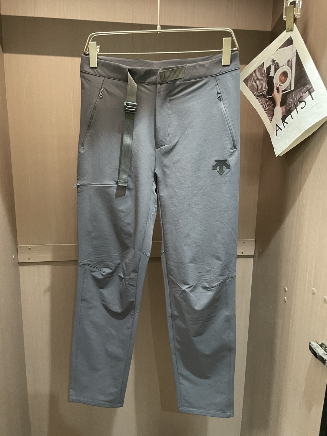 迪桑特 男士休闲裤👍速干面料休闲裤，最新款上身版型无敌正！绝对可以闭眼收的一款此款裤子非常百搭，弹力腰围