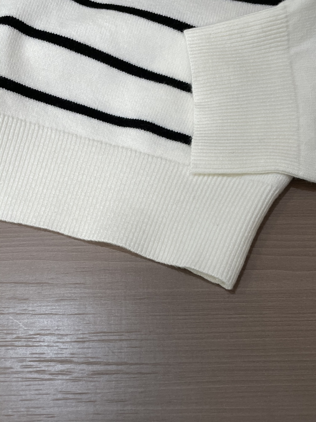 Gucc 2025秋冬新款/针织开衫毛衣休闲百搭男女同款年度最高逼格神级单品，真材实料打造无敌口碑，时髦