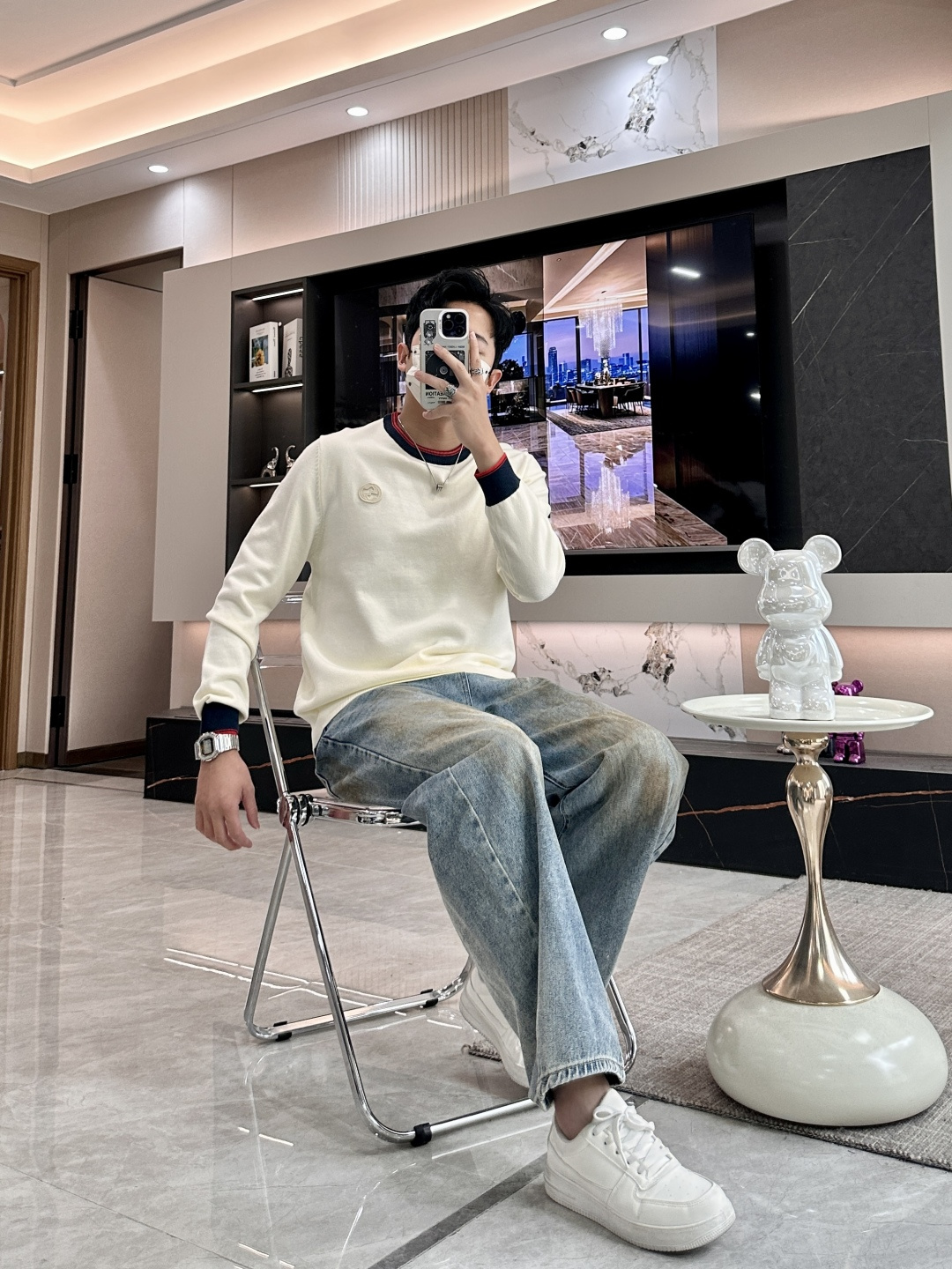 Gucc 2025秋冬 高级定制 都市风十足 经典简约大气圆领打底针织毛衣。 采用进口羊毛混纺面料 柔软