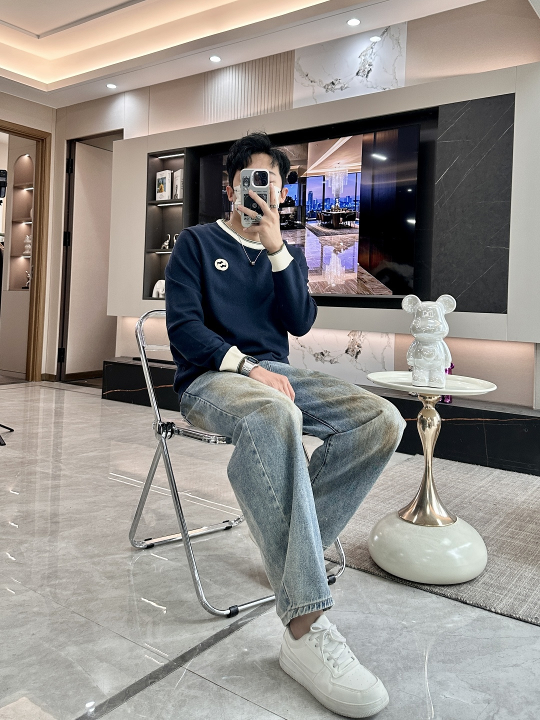 Gucc 2025秋冬 高级定制 都市风十足 经典简约大气圆领打底针织毛衣。 采用进口羊毛混纺面料 柔软