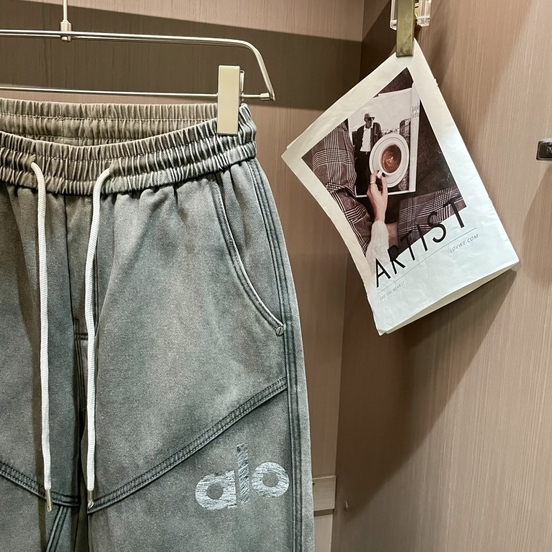 · alo 2025秋冬最新系列男士加厚休闲裤！内里加绒，非常保暖，北方的宝子们赶紧备上！采用客供弹力柔