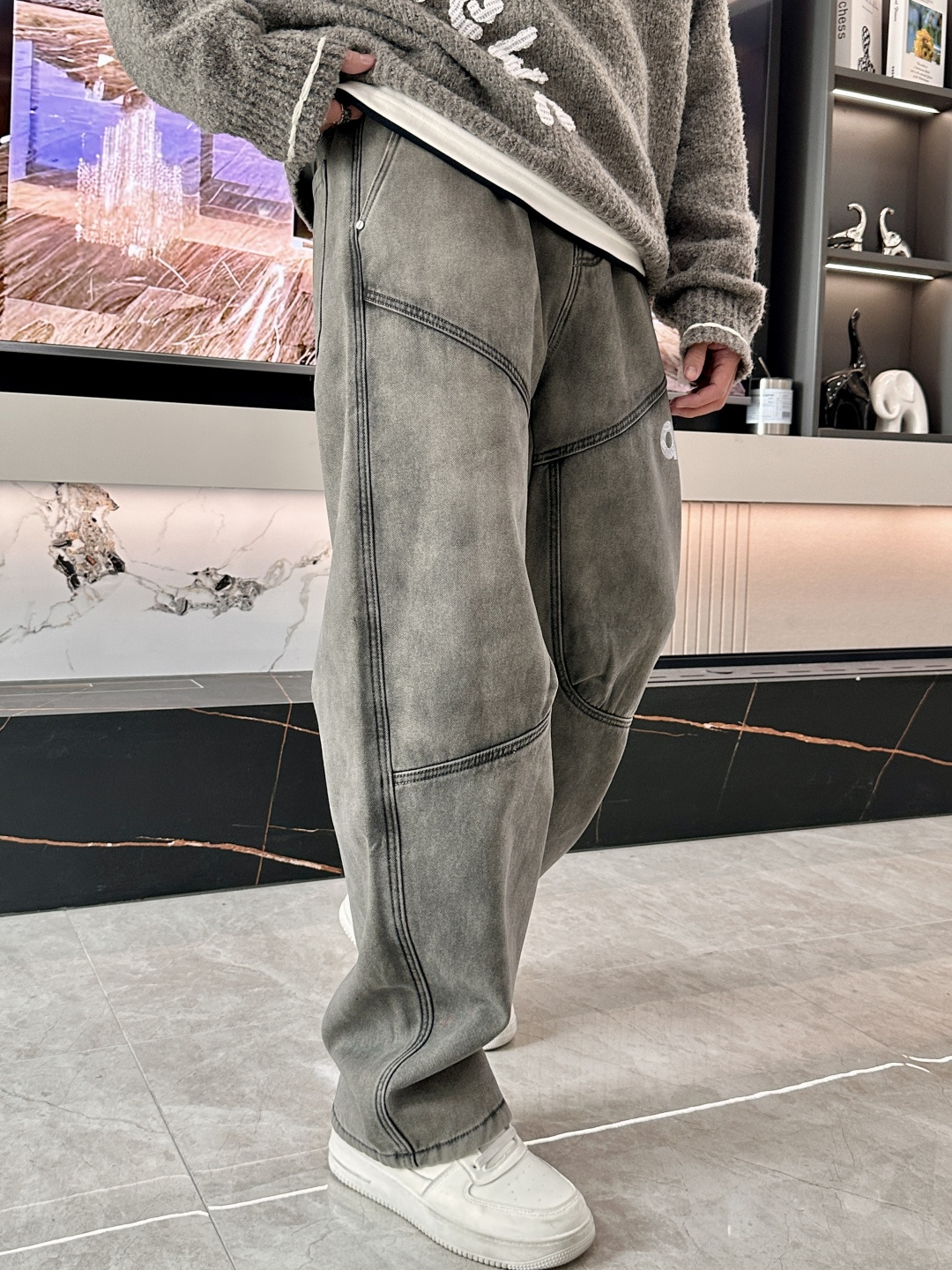 · alo 2025秋冬最新系列男士加厚休闲裤！内里加绒，非常保暖，北方的宝子们赶紧备上！采用客供弹力柔