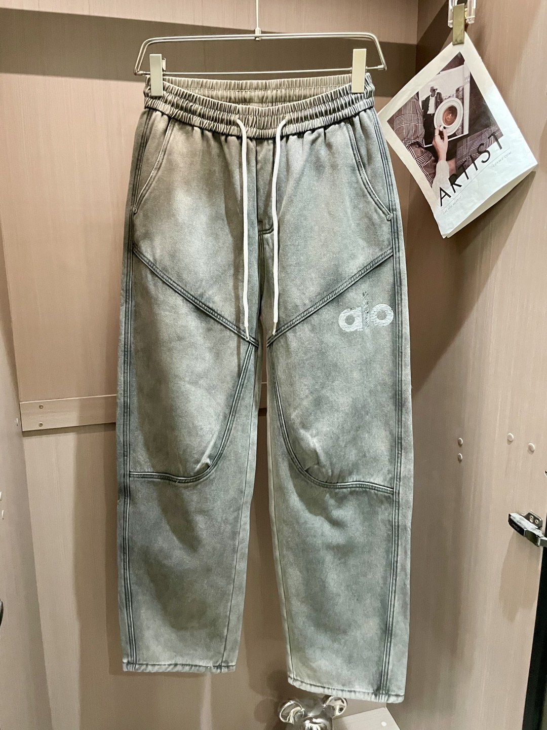 · alo 2025秋冬最新系列男士加厚休闲裤！内里加绒，非常保暖，北方的宝子们赶紧备上！采用客供弹力柔